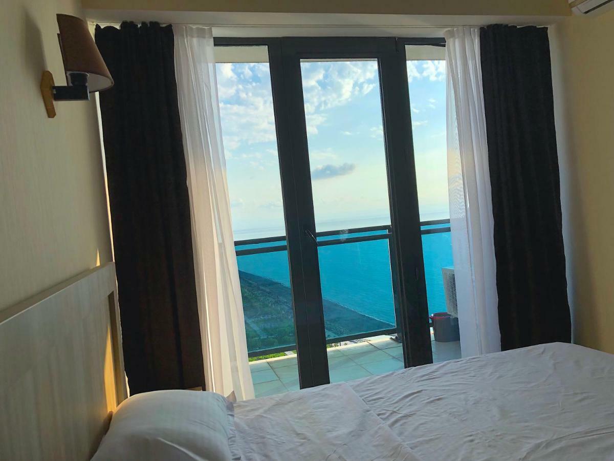 Batumi Orbi Beach Tower Eksteriør bilde